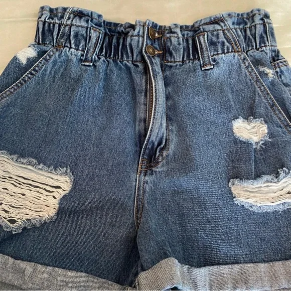 NWOT Forever 21 Paper bag High-Waisted Denim Jean Shorts - Picture 2 of 10
